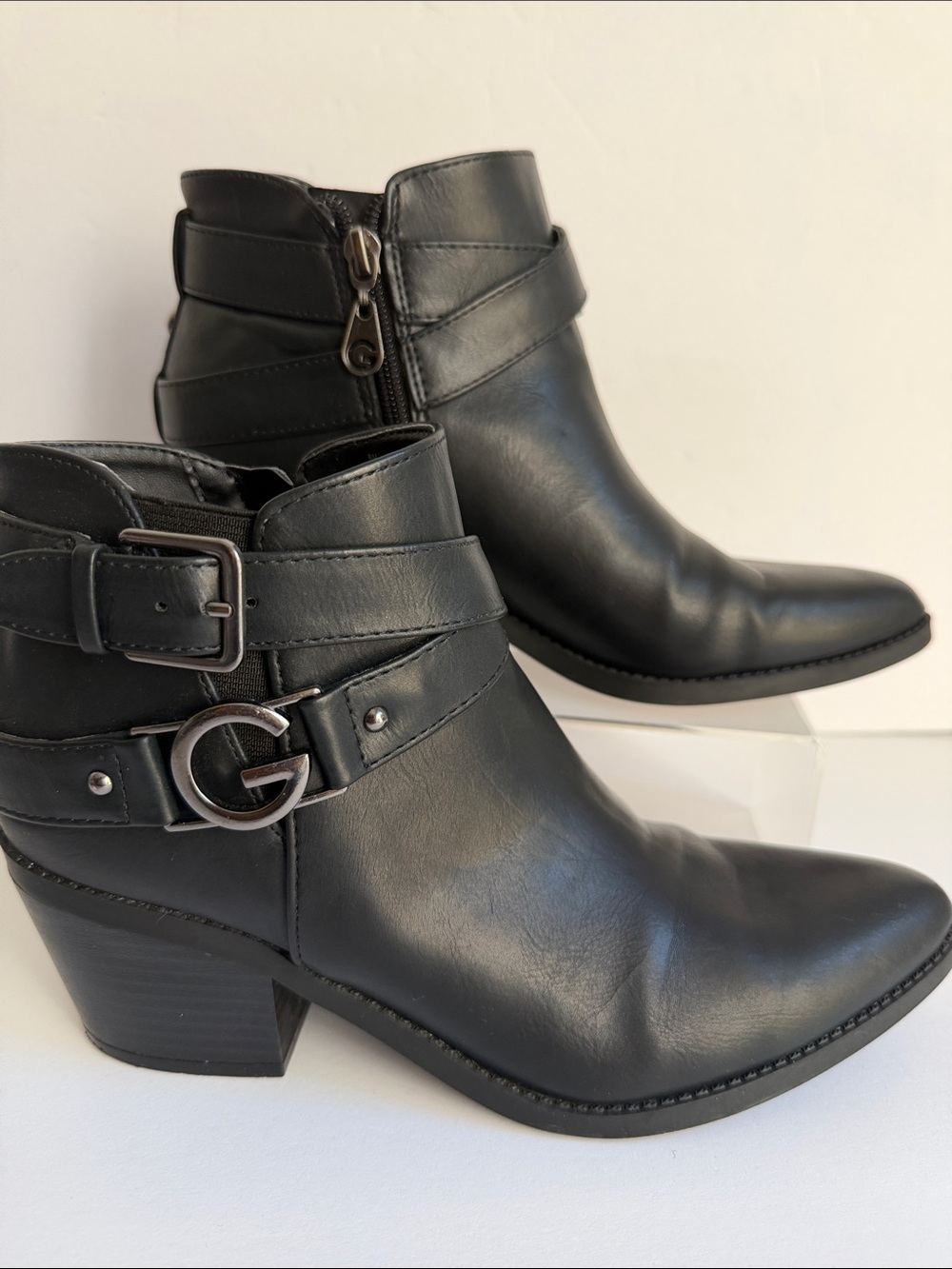 Women's Black Leather Ankle Booties with Decorative Buckle 8.5